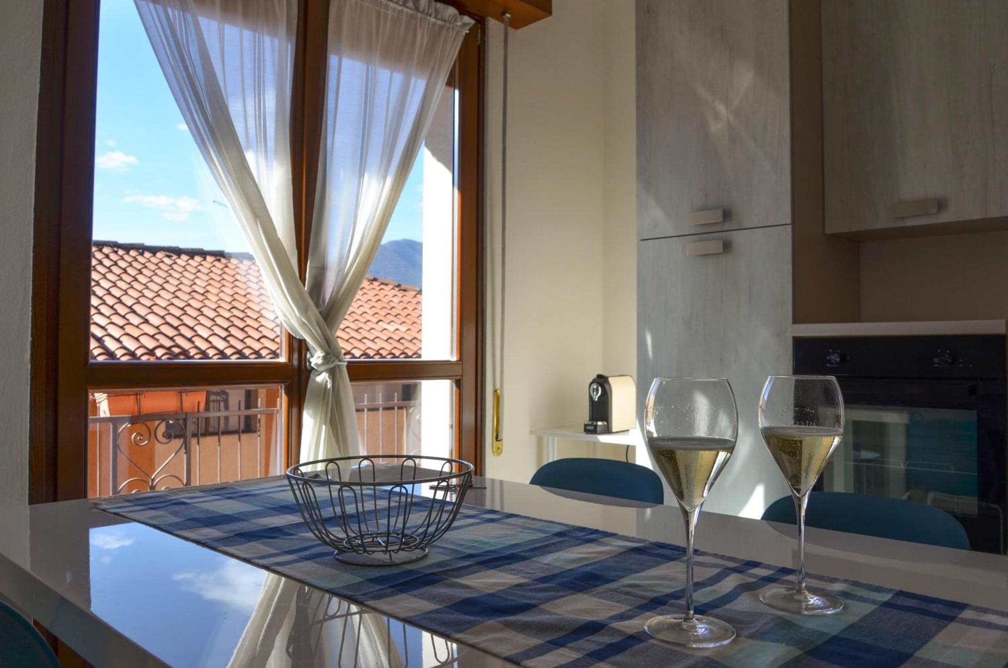 Blue Lagoon Home Sulzano Εξωτερικό φωτογραφία
